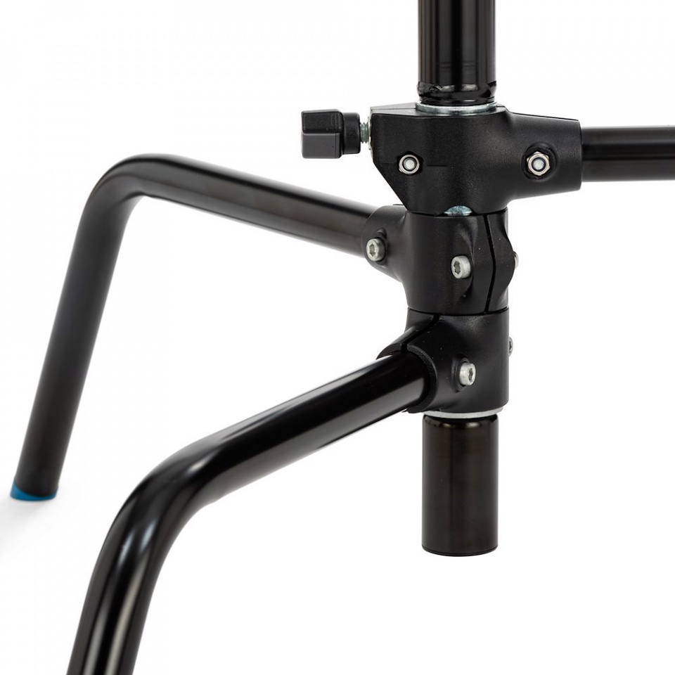 Avenger C Stand 30 With Detachable Base Black Chrome