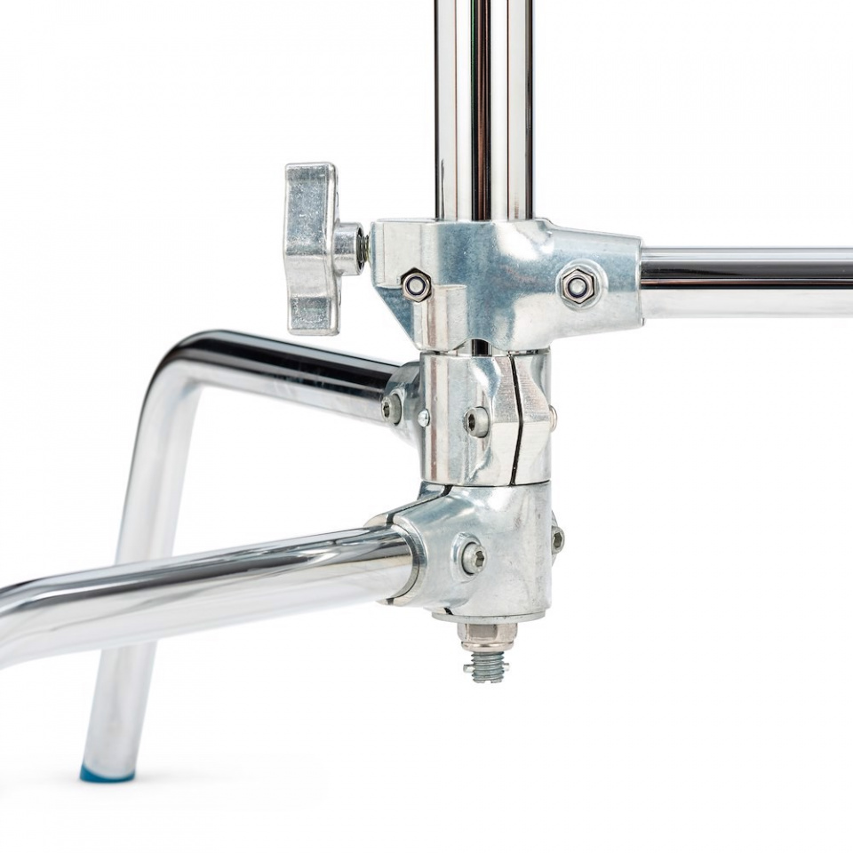 Avenger C Stand 18 With Sliding Leg Steel