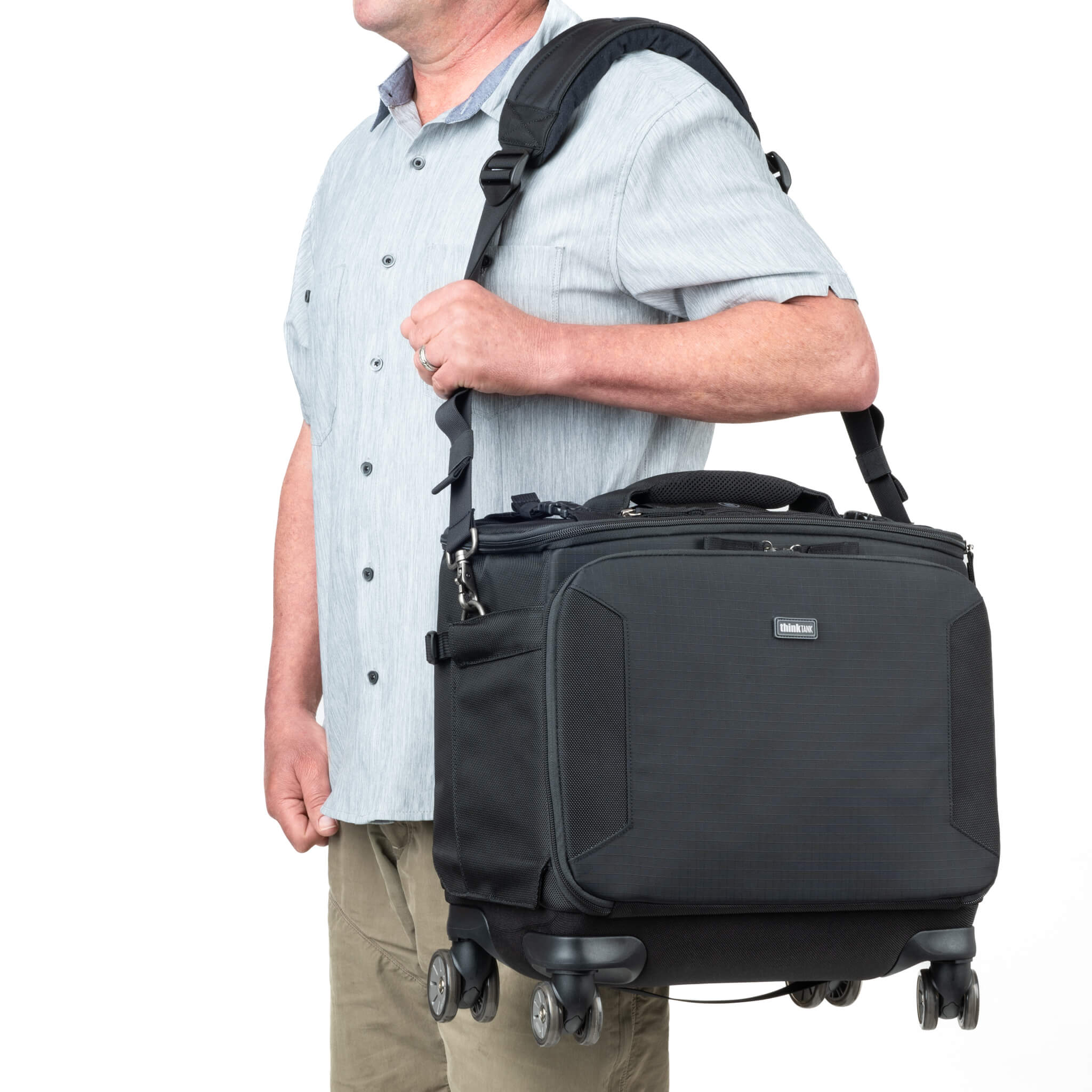 Think Tank Airport Navigator V2 0 Rolling Bag