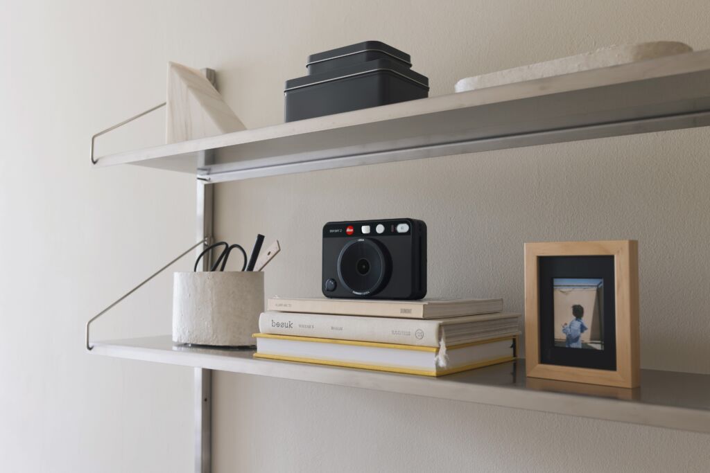 Leica Sofort 2 Black