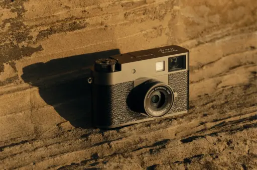 Fujifilm X X Half Body Black