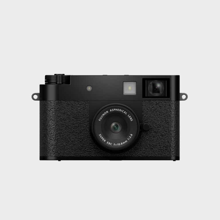 Fujifilm X X Half Body Black