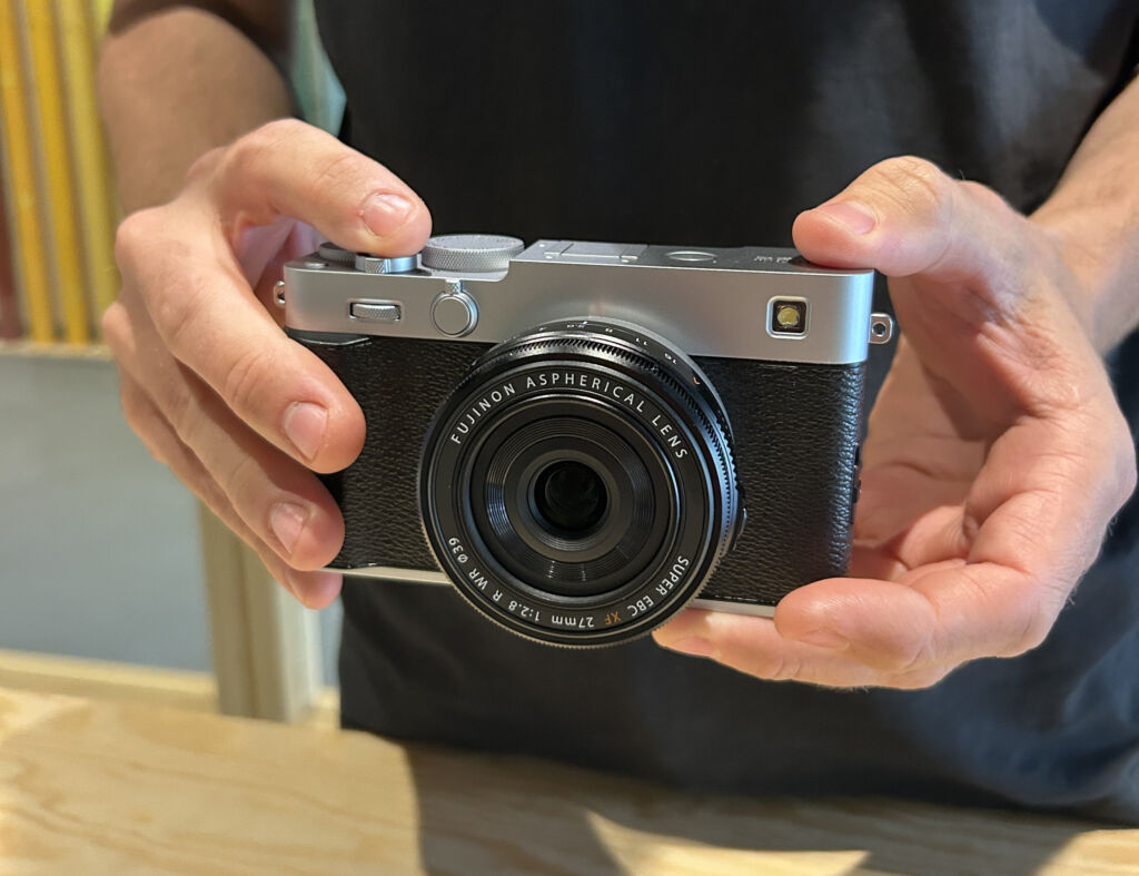 Fujifilm X E5 Vs X100vi