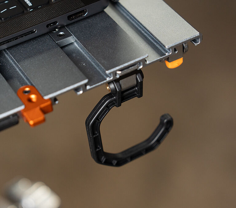 Aerotrac Hook
