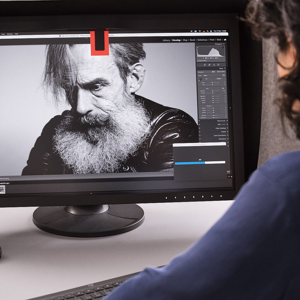 Eizo Coloredge Cg2400sv 24 Monitor