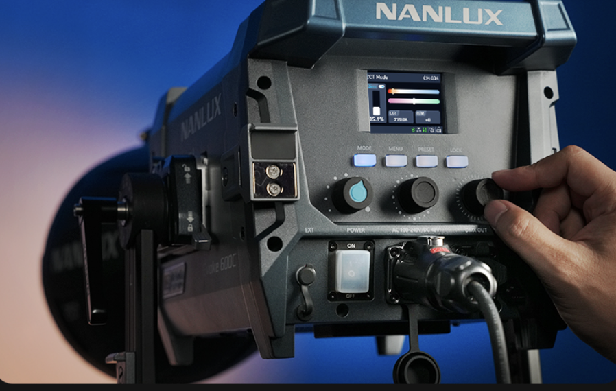 Nanlux Evoke 600c Full Color Nebula 8 Spot Light