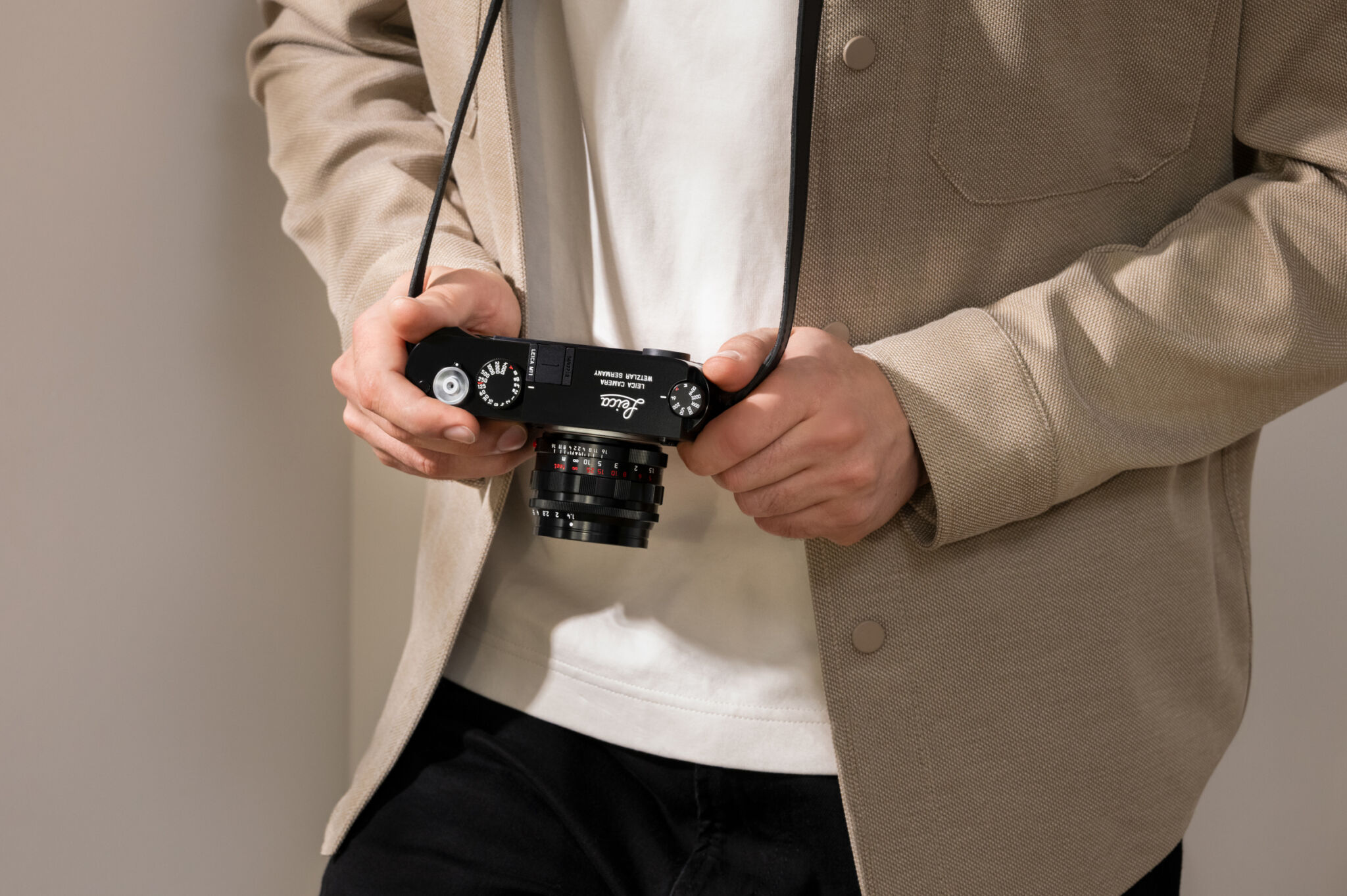 Leica Summilux M 50mm F 1 4 Glossy Black Paint Finish Lens