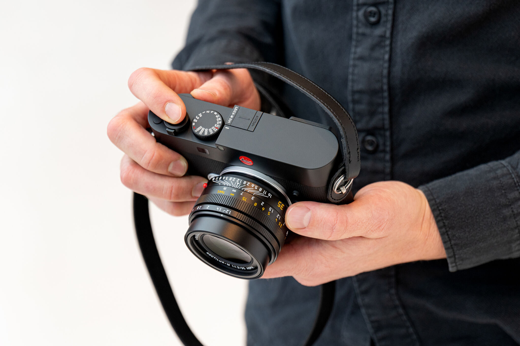 Leica Noctilux M 35mm F 1 2 Asph Black Lens