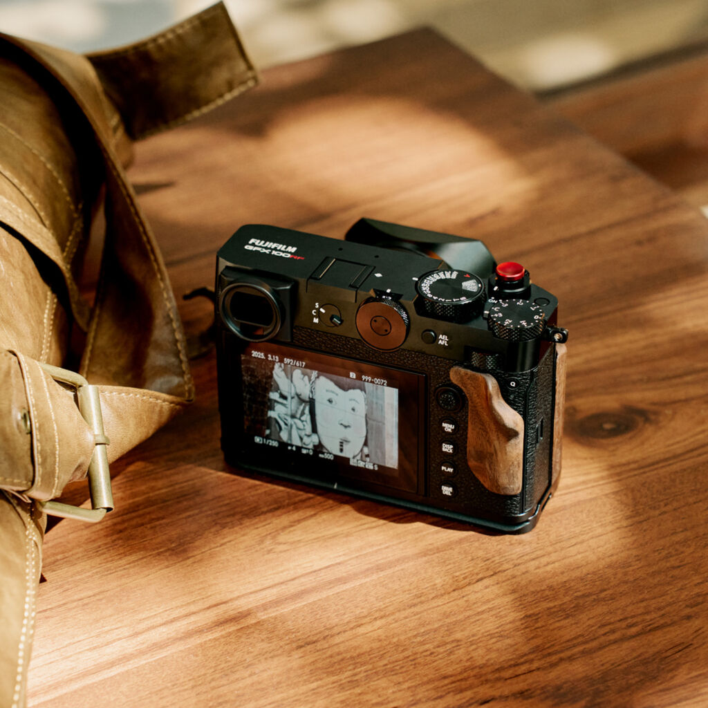 Smallrig 5265 L Shape Mount Plate With Wooden Handle For Fujifilm Gfx100rf Silver