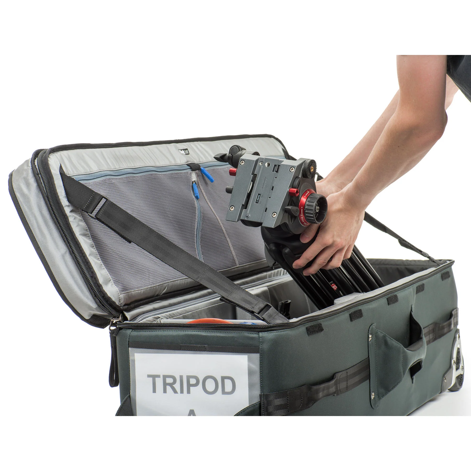 Video Tripod Manager 44 Rolling Bag