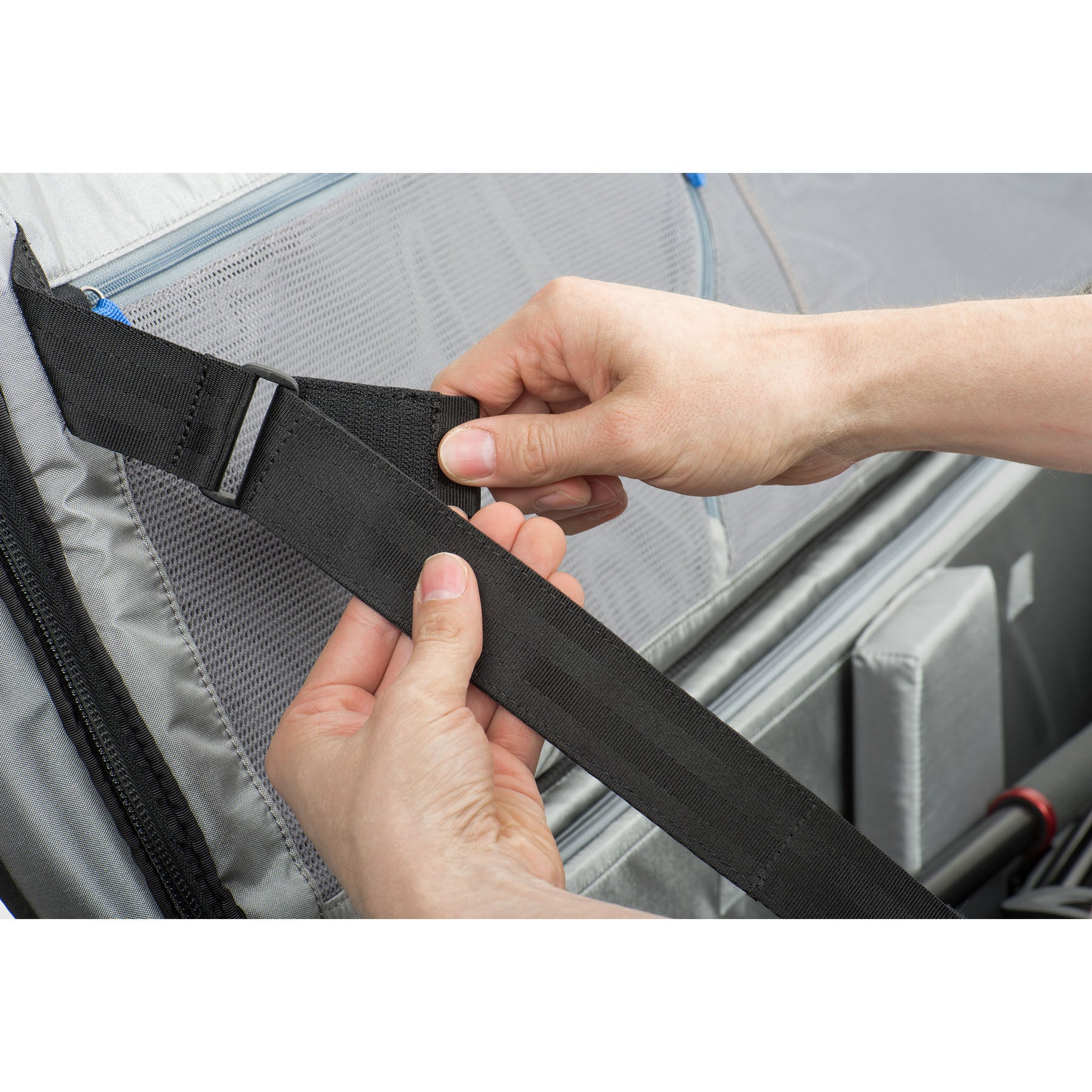 Video Tripod Manager 44 Rolling Bag