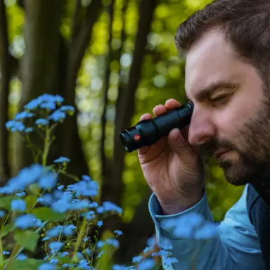 Compact Binoculars