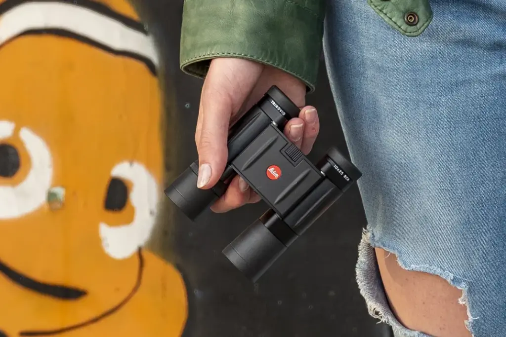 Compact Binoculars