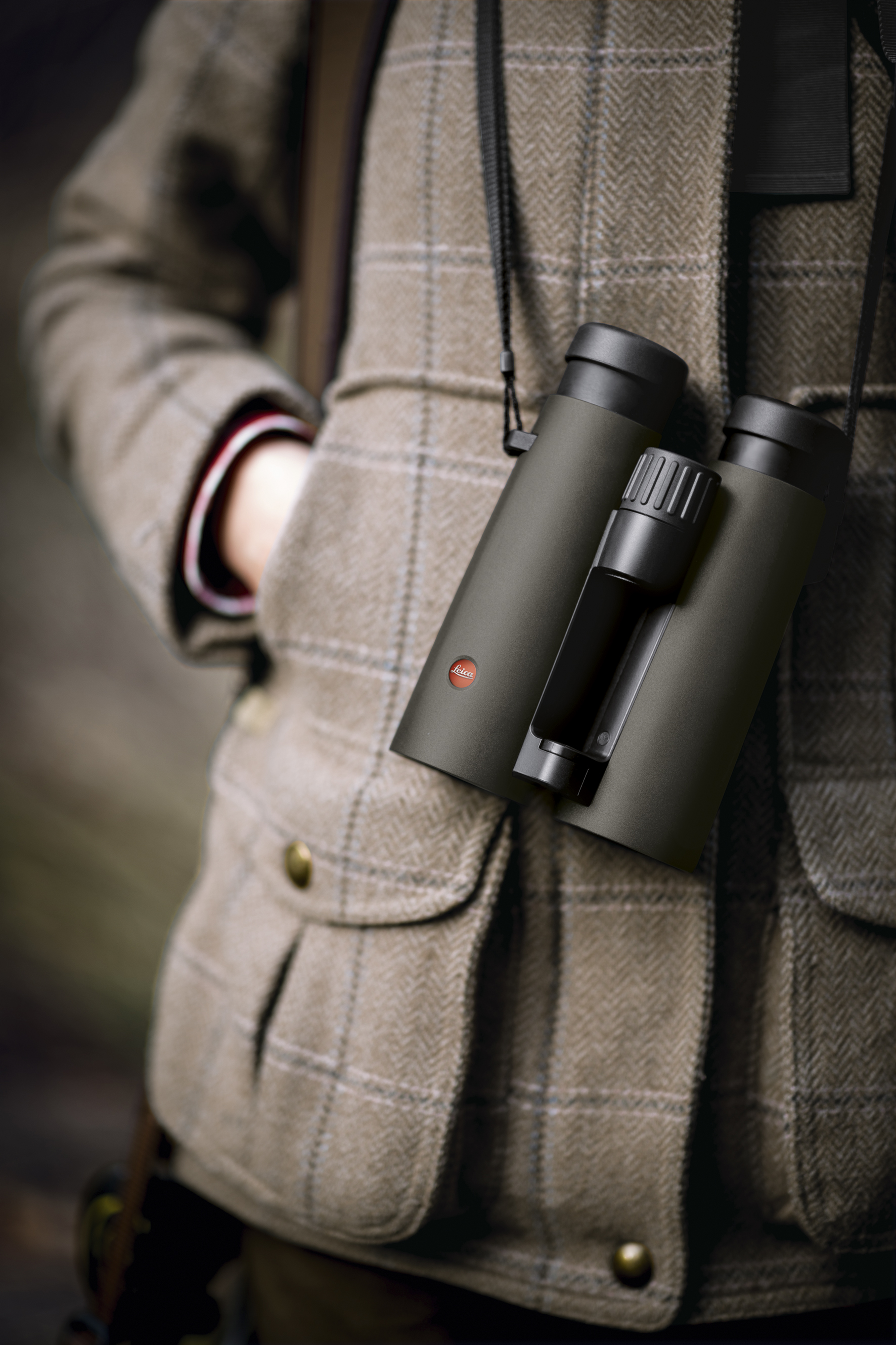 Leica Noctivid 10×42 Edition Olive Green Binoculars