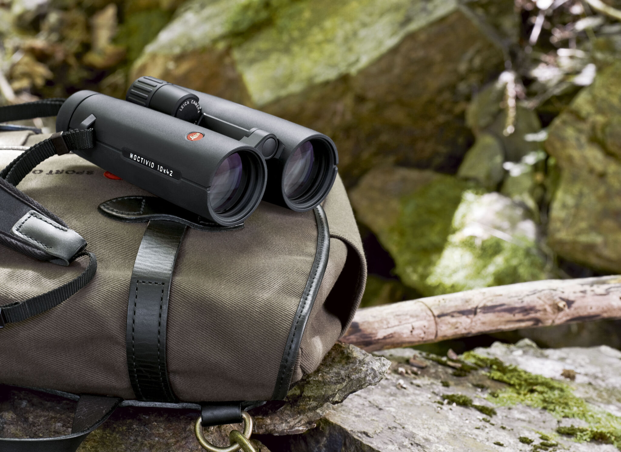 Leica Noctivid 8×42 Black Binoculars